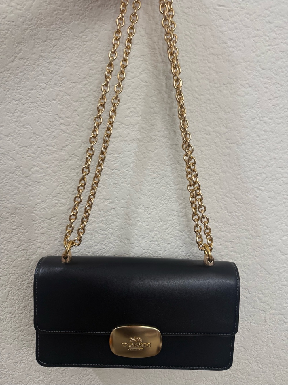 Coach Chain Shoulder/Crossbody Bag in Black with Gold Hardware